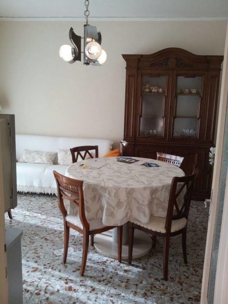 Casa Emanuela Bed & Breakfast Piazzola sul Brenta Eksteriør bilde