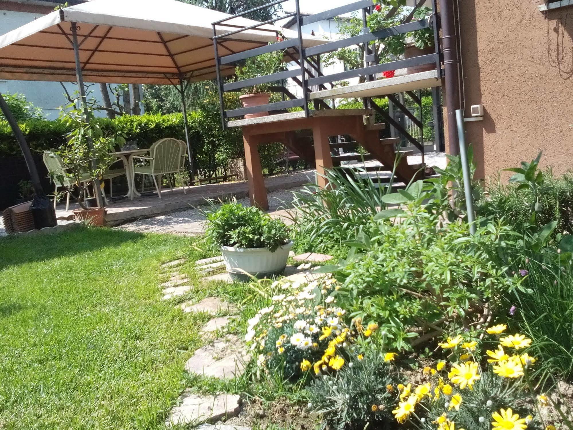 Casa Emanuela Bed & Breakfast Piazzola sul Brenta Eksteriør bilde